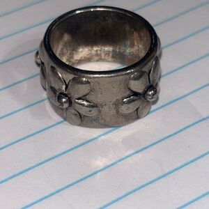 Handmade Daisy 925 Silver thick Band Ring size 4/5  weight .5 oz